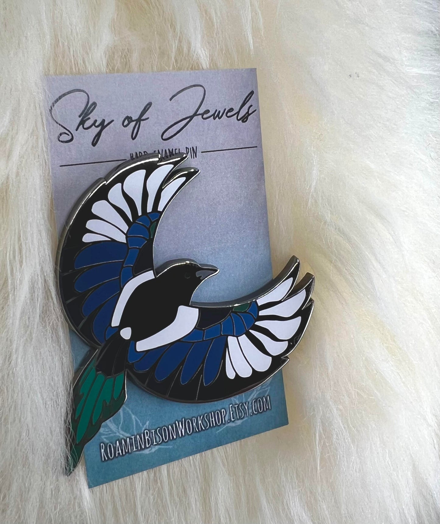 Magpie Bird Hard Enamel Pin | Magpie Pin | Bird Pin | Art Deco