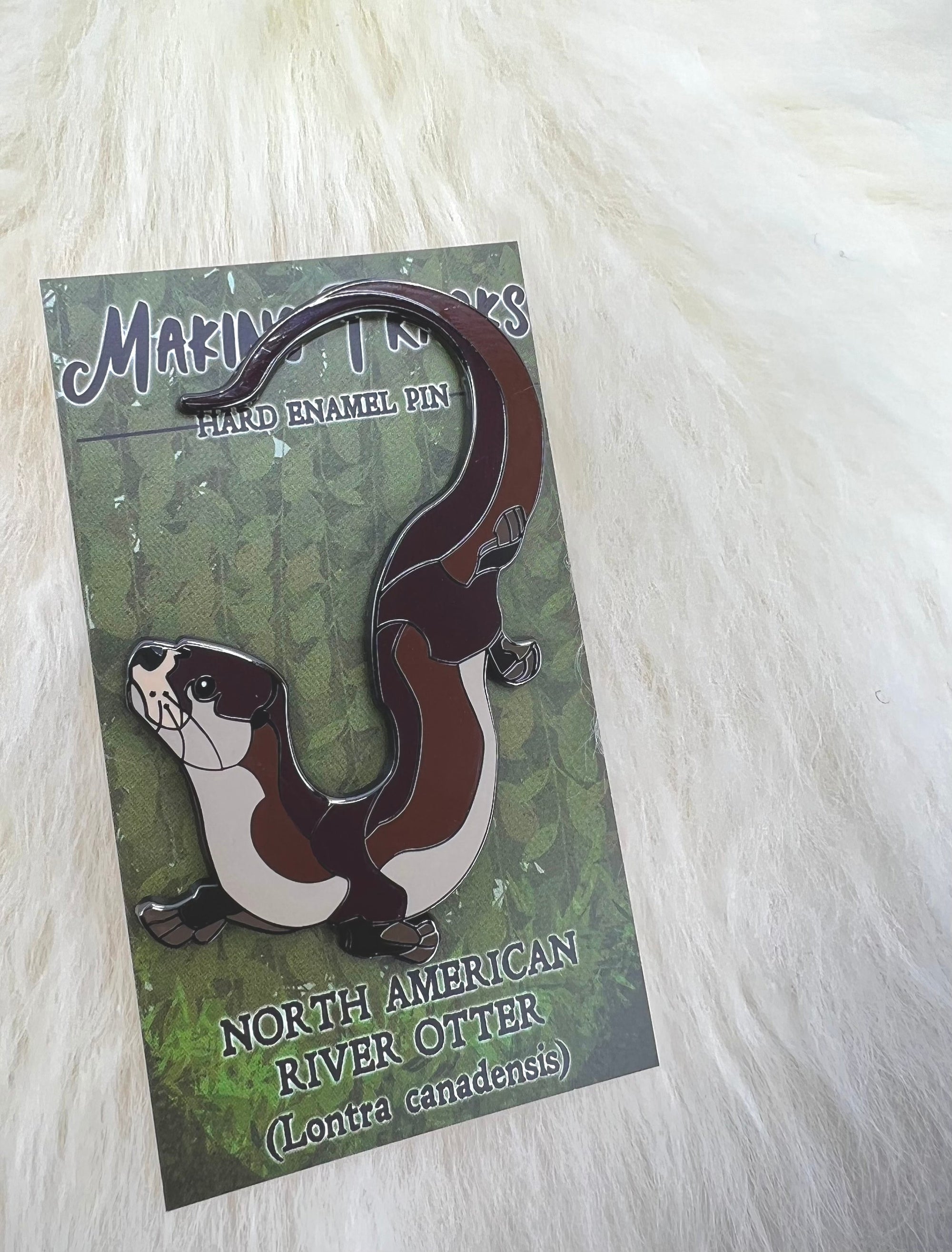Otter Hard Enamel Pin | Otter Pin | Animal Pin | Art Deco